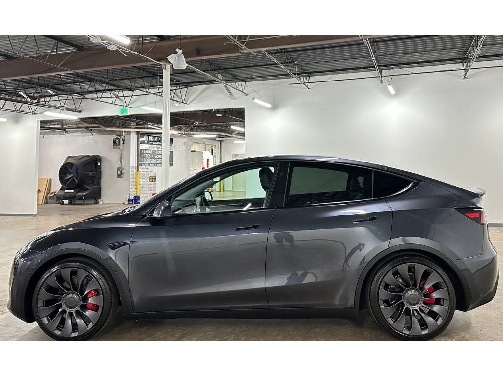 2025 Tesla Model Y Performance
