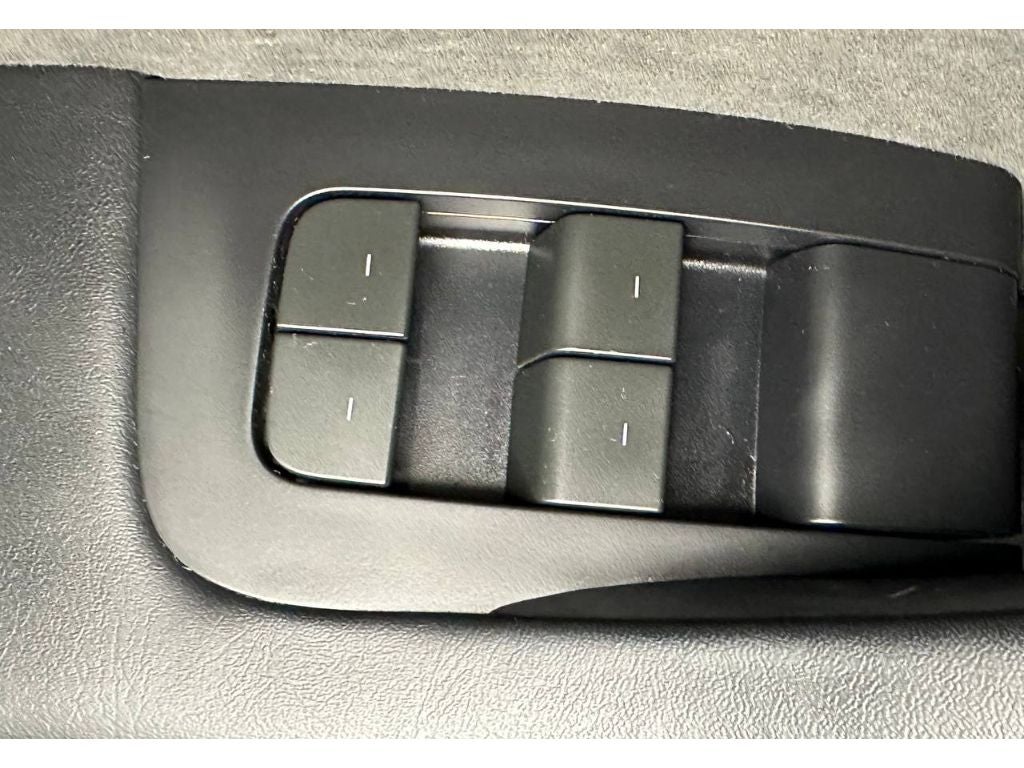 2024 Tesla Model Y Performance