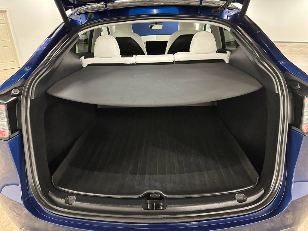 2025 Tesla Model Y Performance