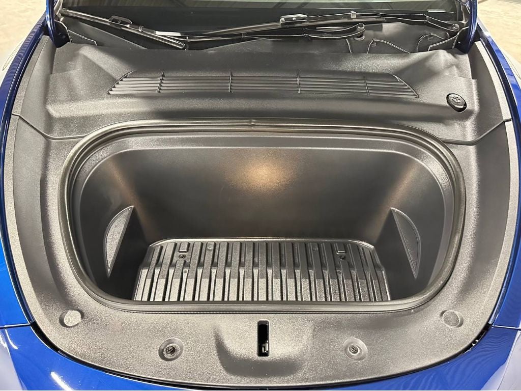 2025 Tesla Model Y Performance