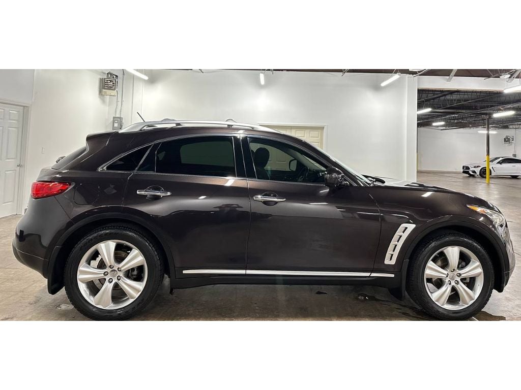2010 INFINITI FX35 Base