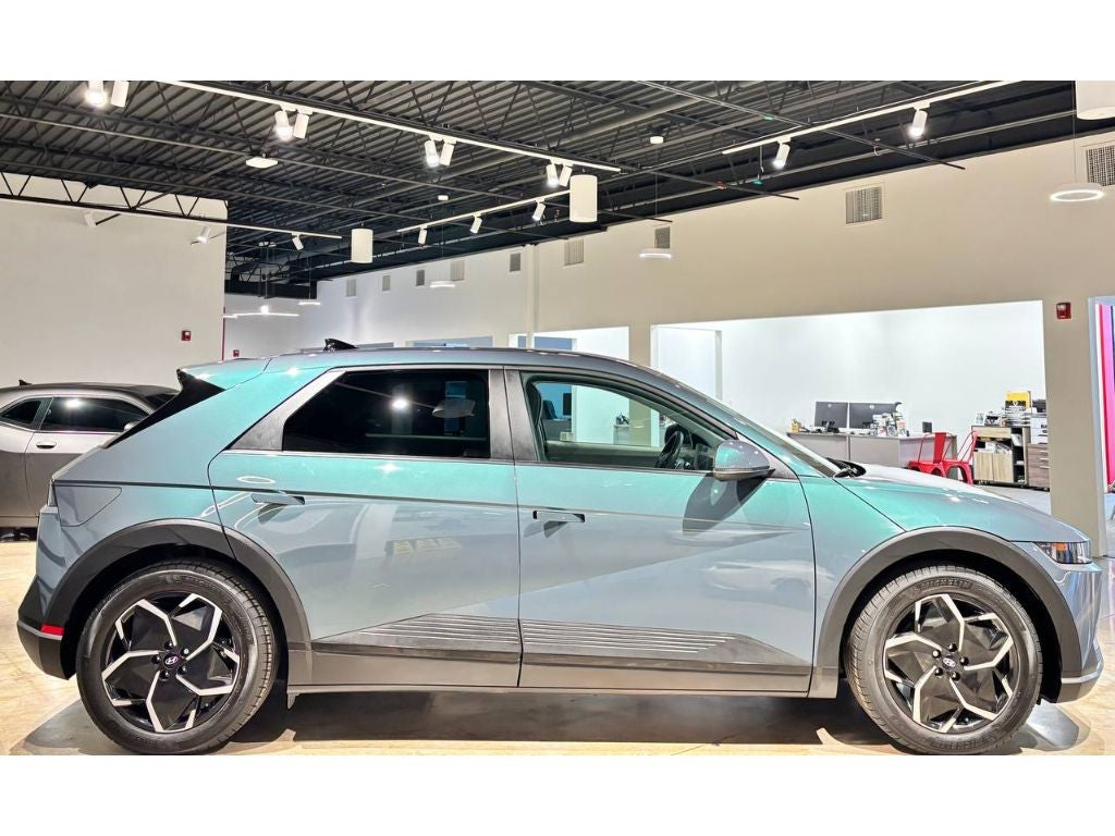 2024 Hyundai IONIQ 5 SE