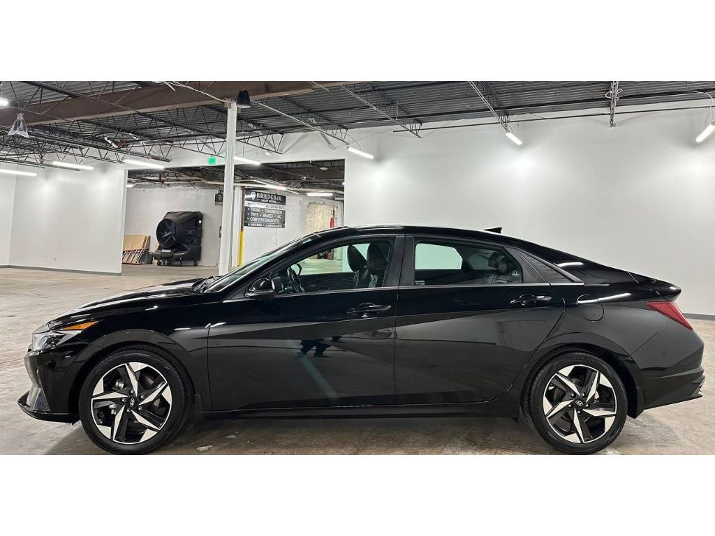 2022 Hyundai Elantra Limited