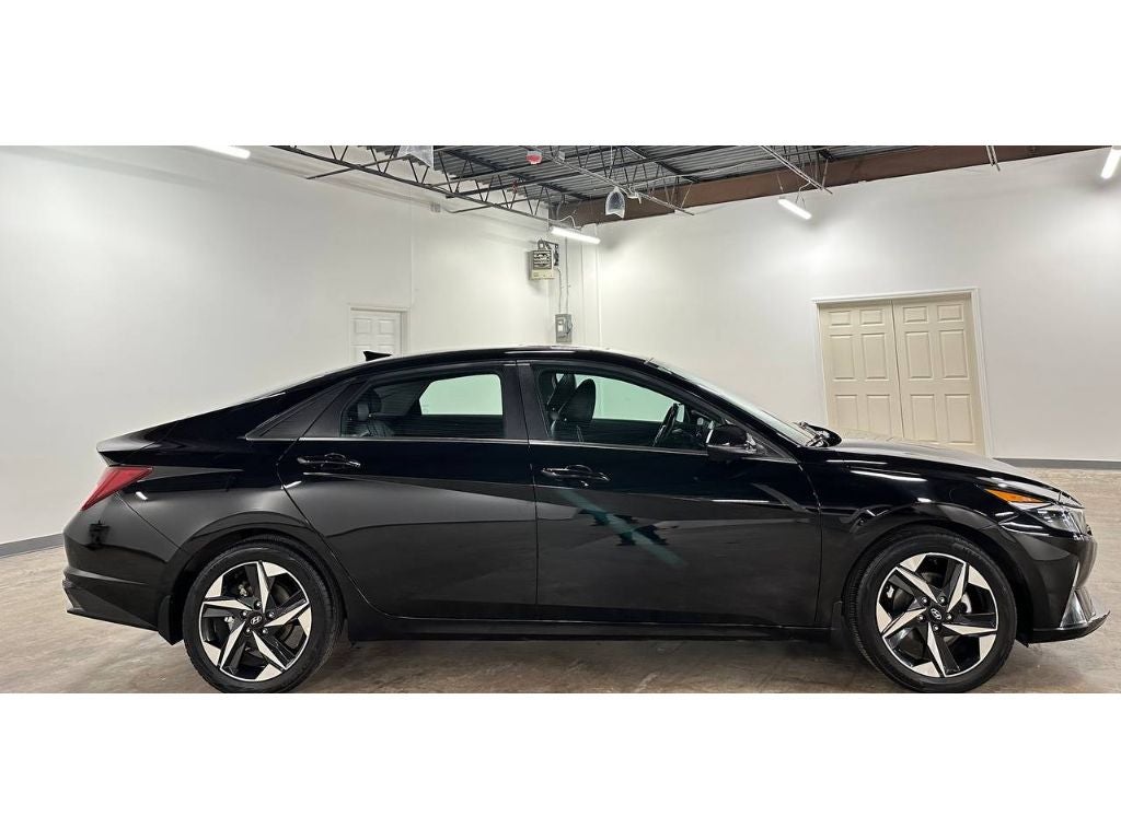 2022 Hyundai Elantra Limited