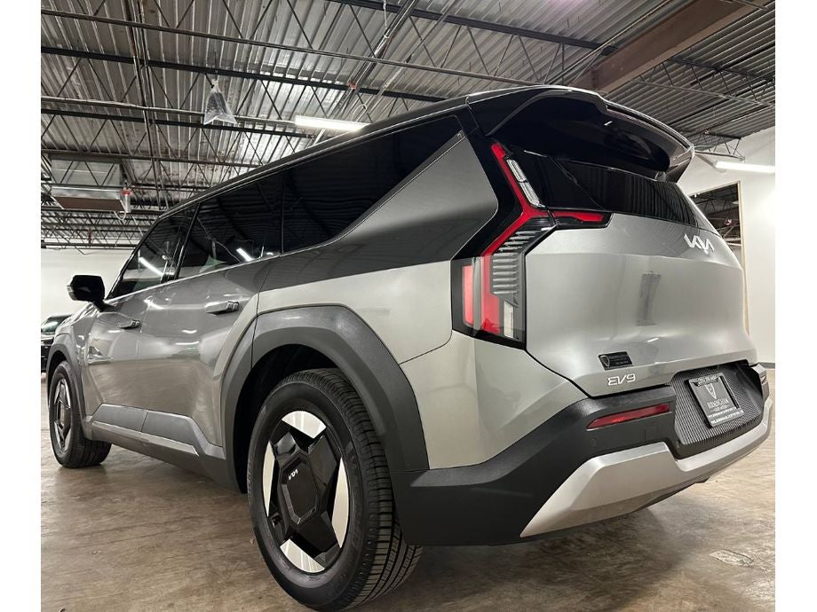 2024 Kia EV9 Light LR
