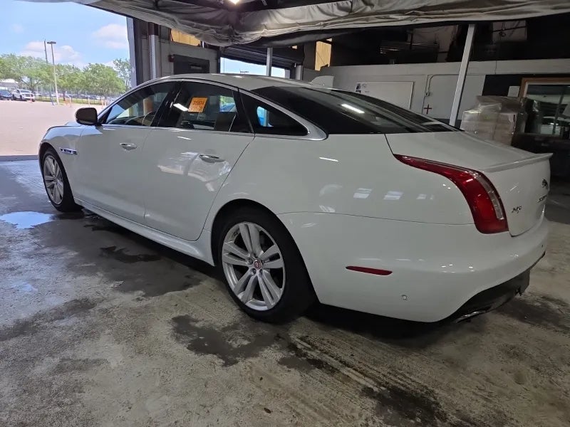 2019 Jaguar XJ XJ R-Sport