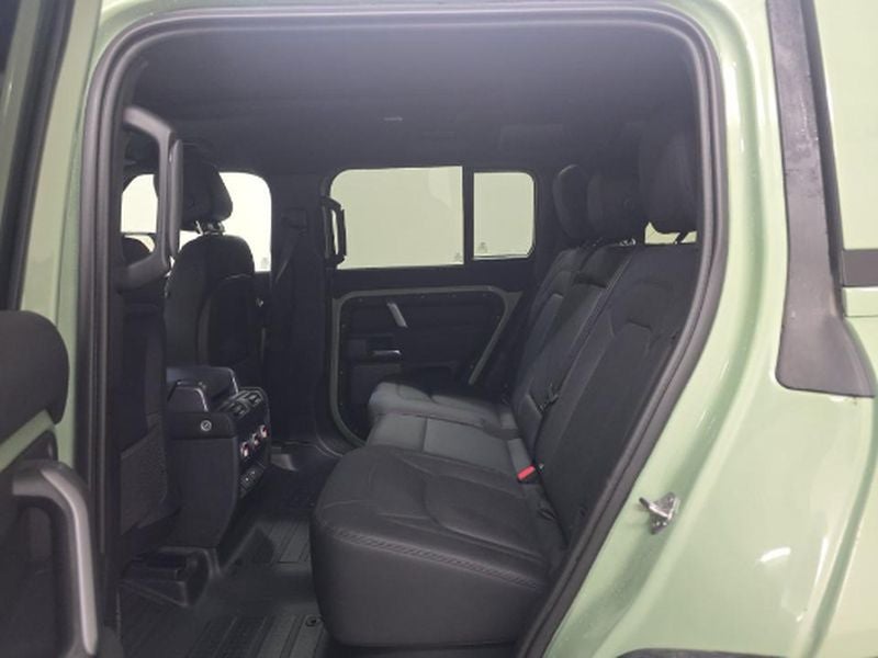 2023 Land Rover Defender 110 XS