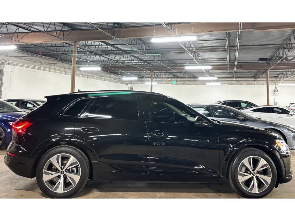 2024 Audi Q8 e-tron Premium