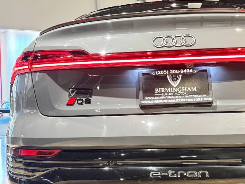 2024 Audi Q8 Sportback e-tron Premium S line