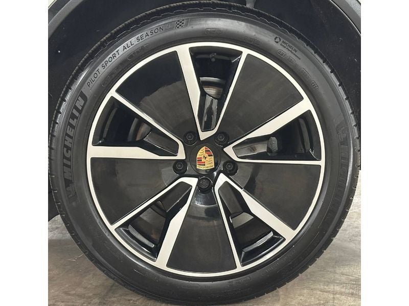 2024 Porsche Macan Electric 4