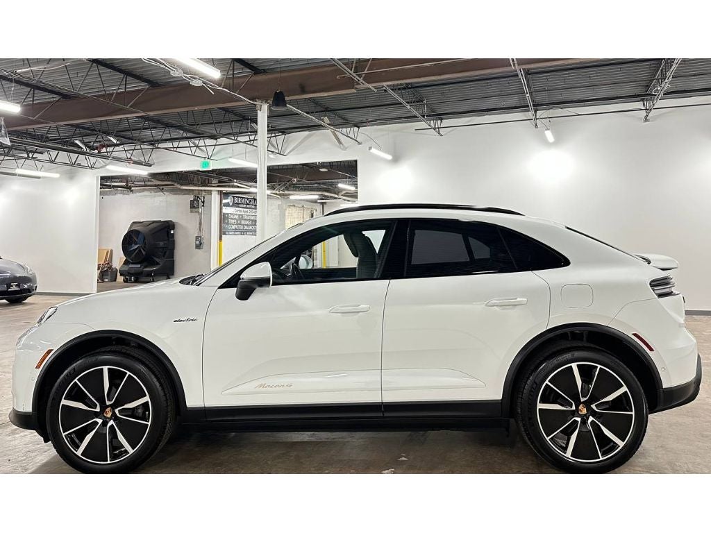 2024 Porsche Macan Electric 4