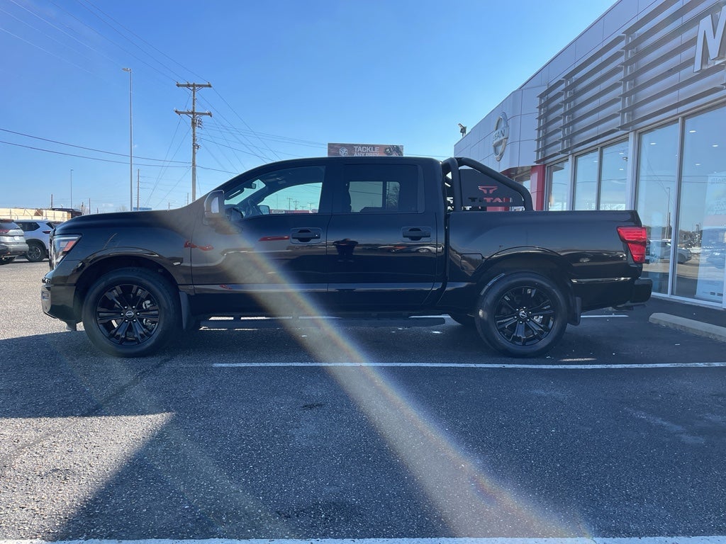 2024 Nissan Titan SV