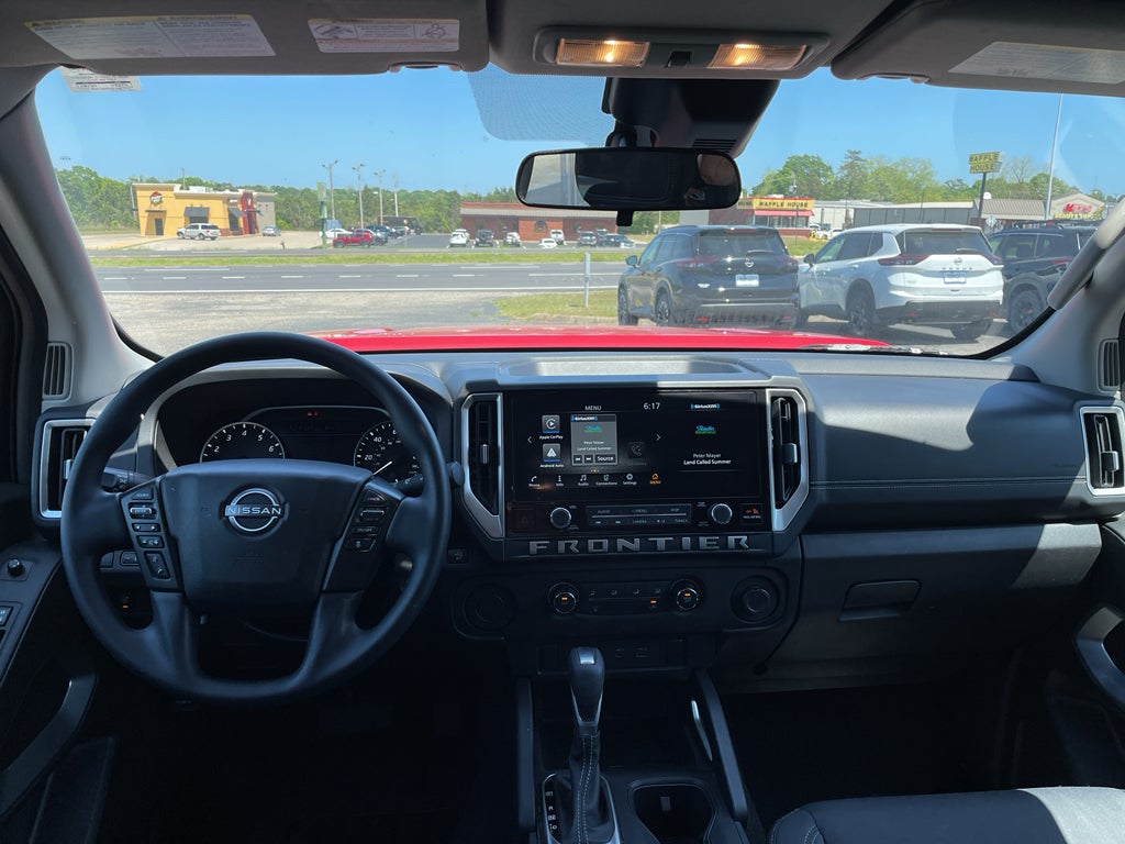 2025 Nissan Frontier SV
