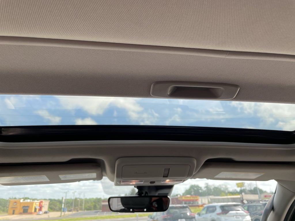 2024 Nissan Frontier SL