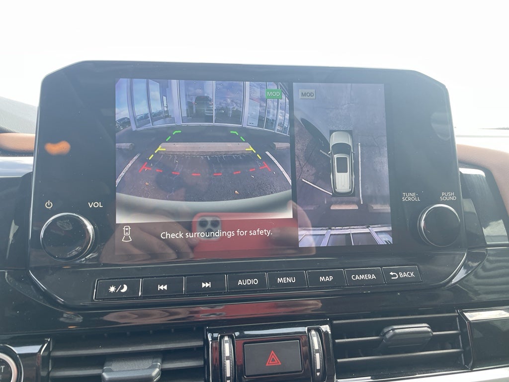 2024 Nissan Pathfinder Platinum