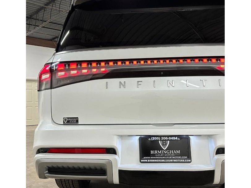 2025 INFINITI QX80 Luxe