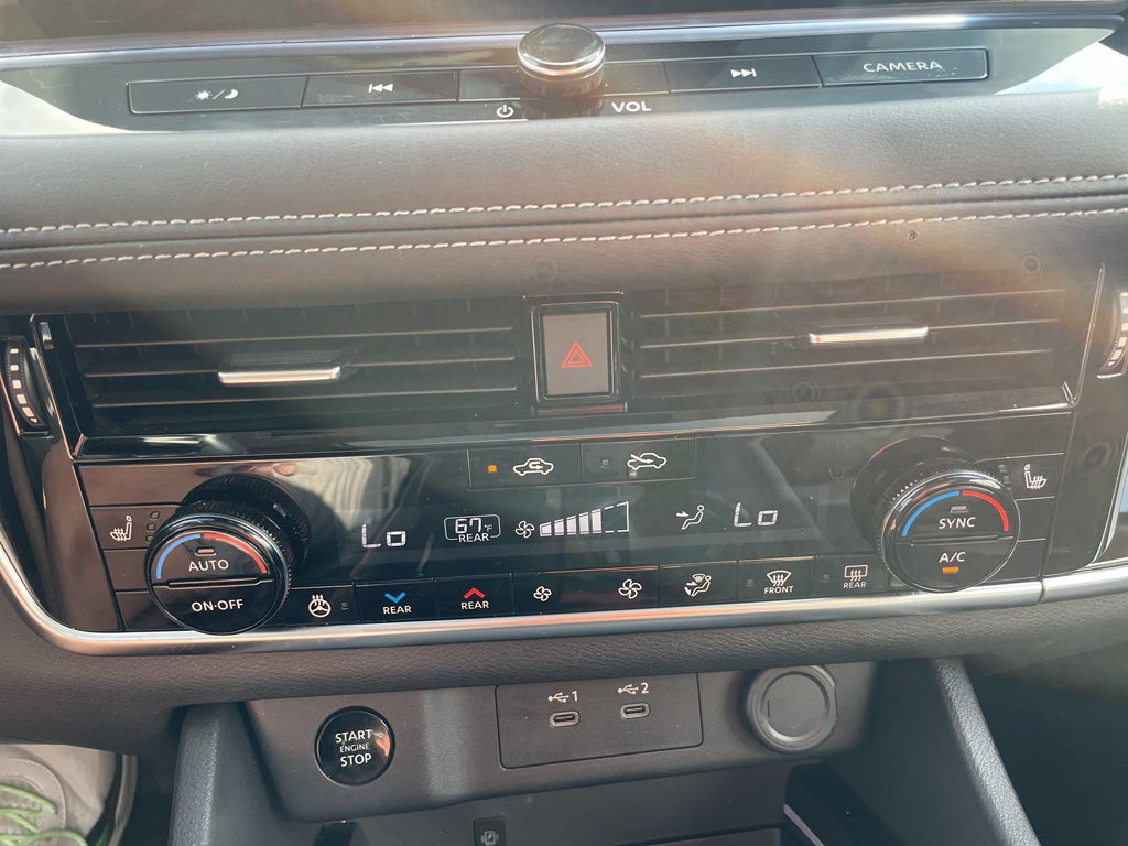 2024 Nissan Rogue SL