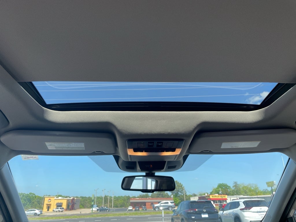 2025 Nissan Rogue Platinum