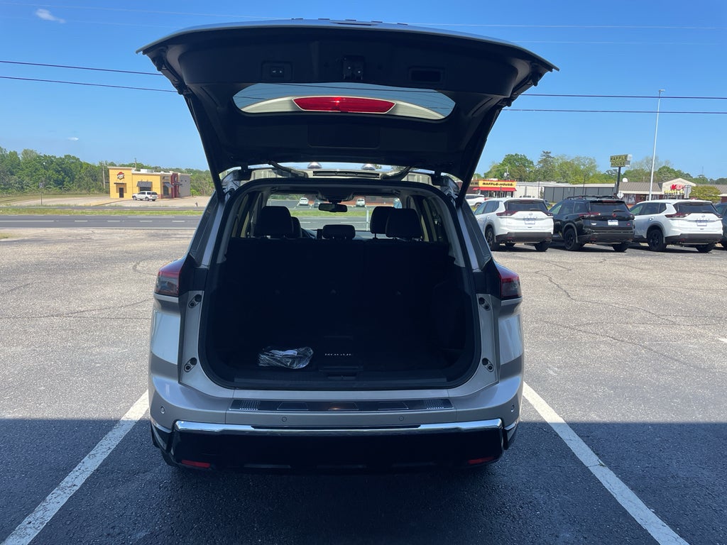 2025 Nissan Rogue Platinum