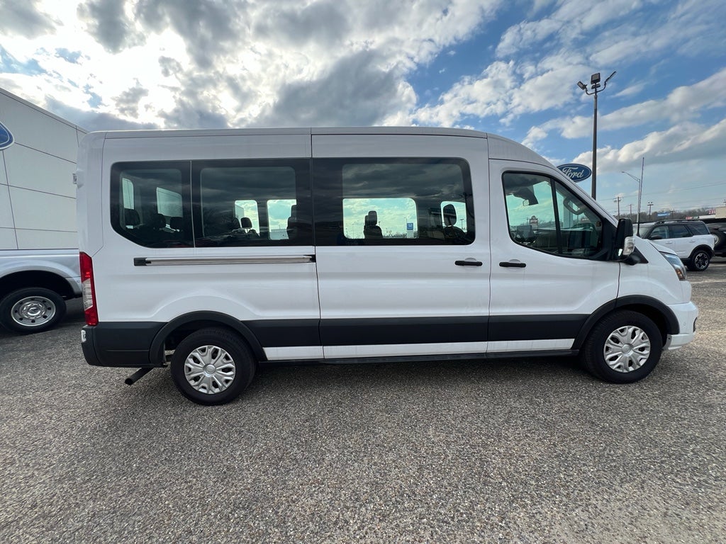 2023 Ford Transit Wagon XLT