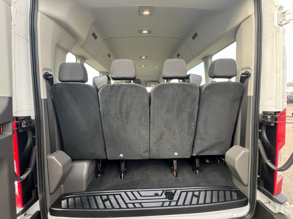 2023 Ford Transit Wagon XLT