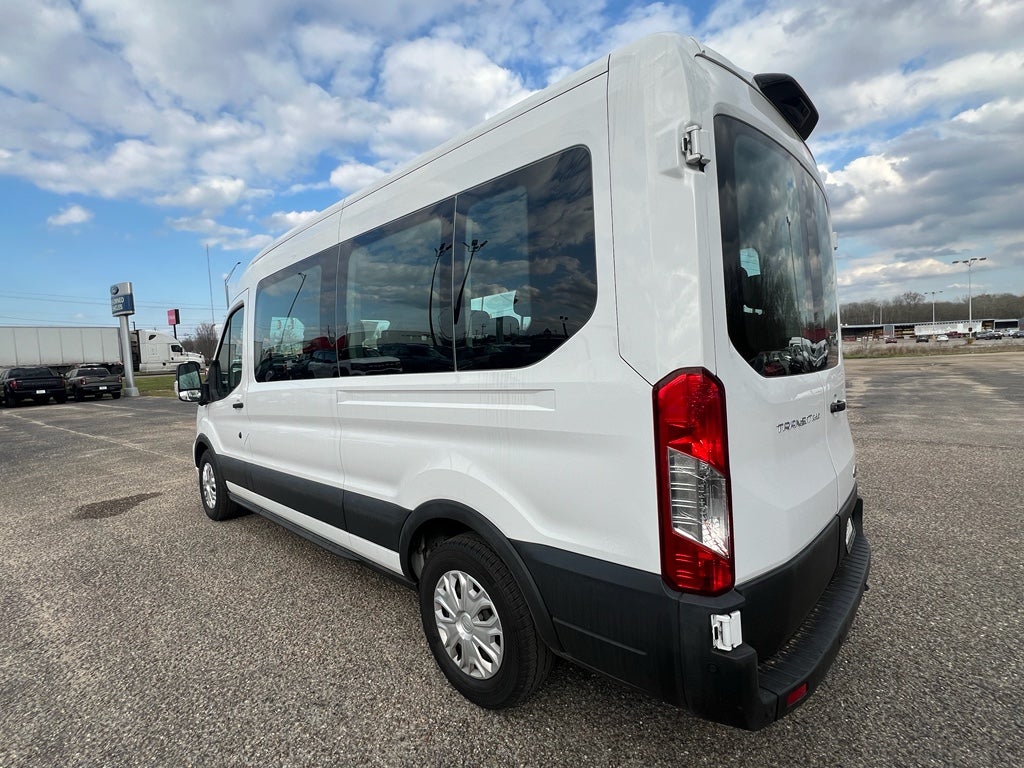 2023 Ford Transit Wagon XLT
