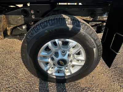 2024 Chevrolet Silverado LT