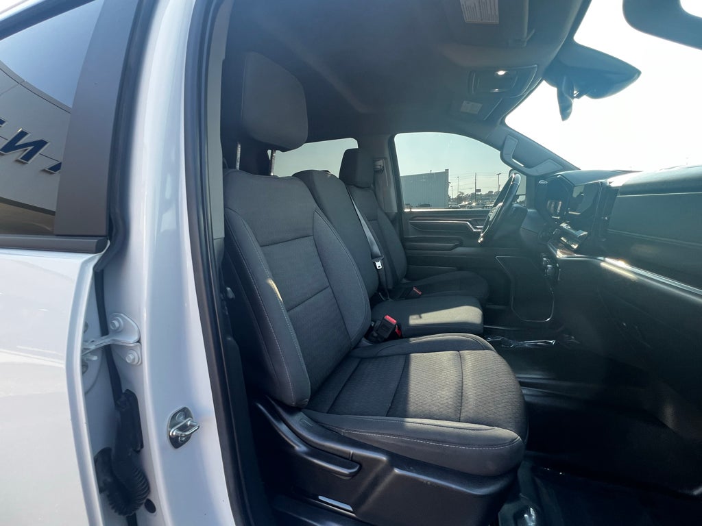 2024 Chevrolet Silverado LT