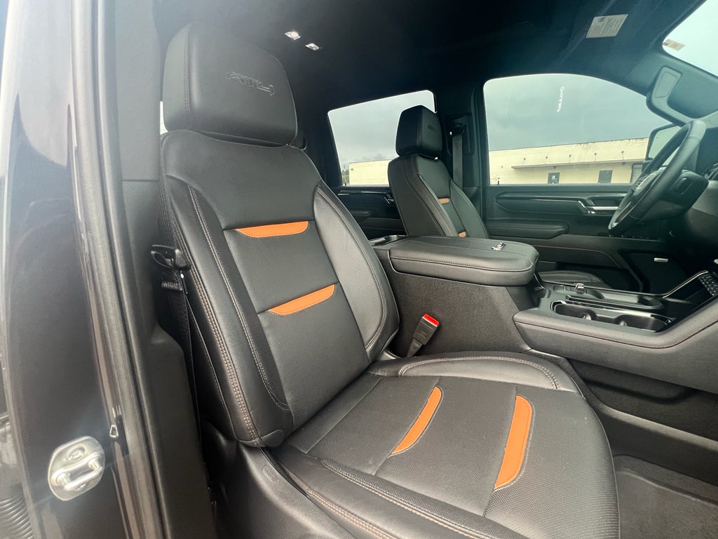 2025 GMC Sierra AT4