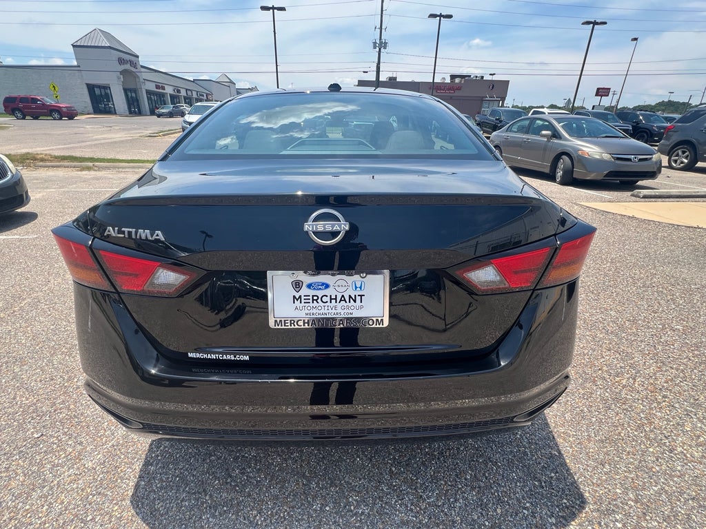 2025 Nissan Altima SV