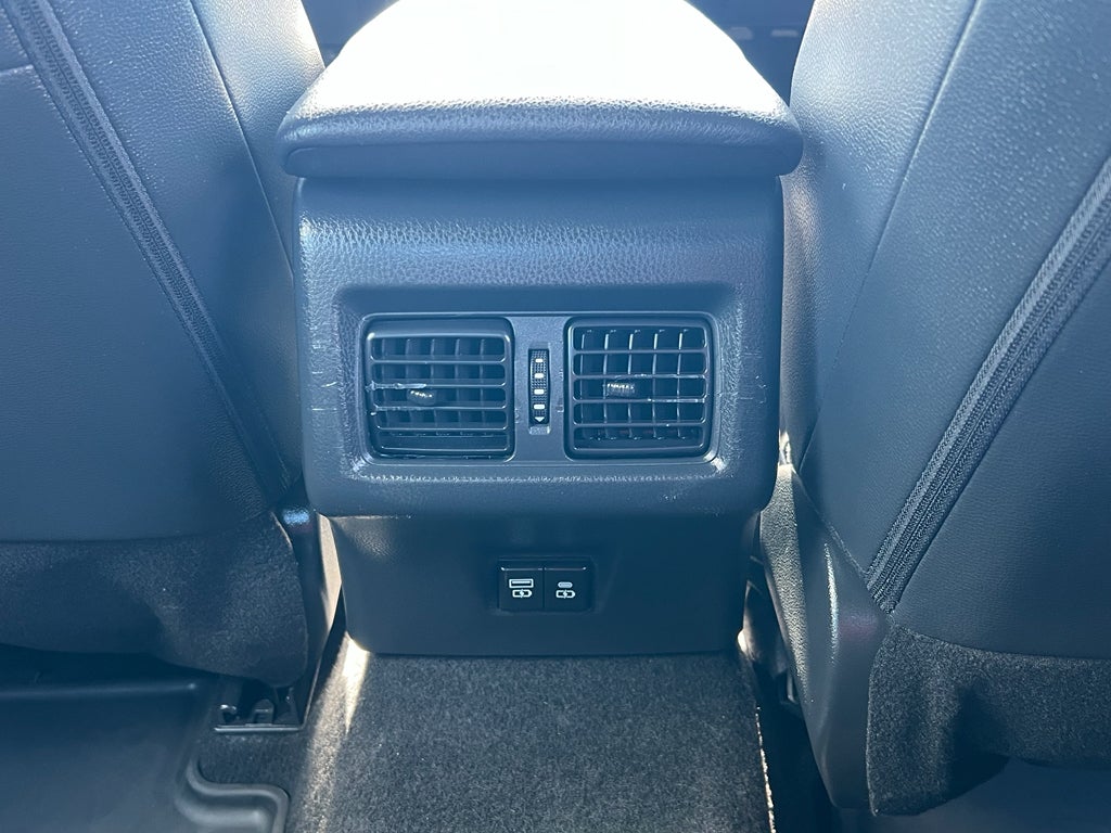 2025 Toyota Camry Hybrid SE
