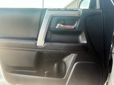 2022 Toyota 4Runner SR5