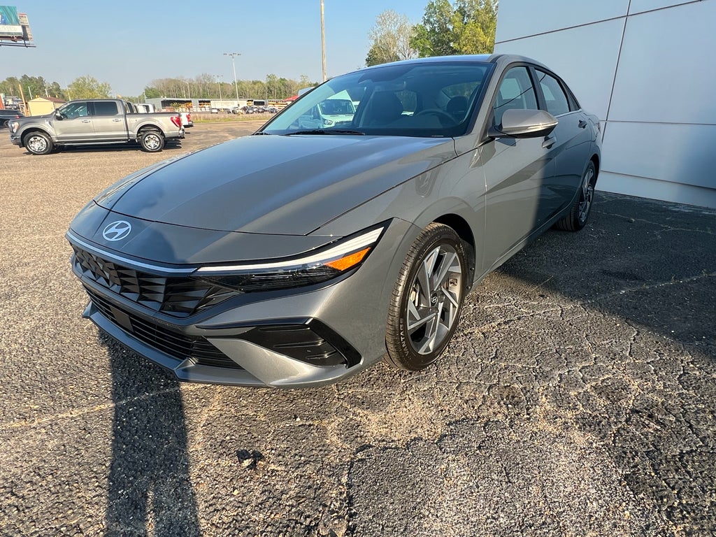 2025 Hyundai Elantra Limited