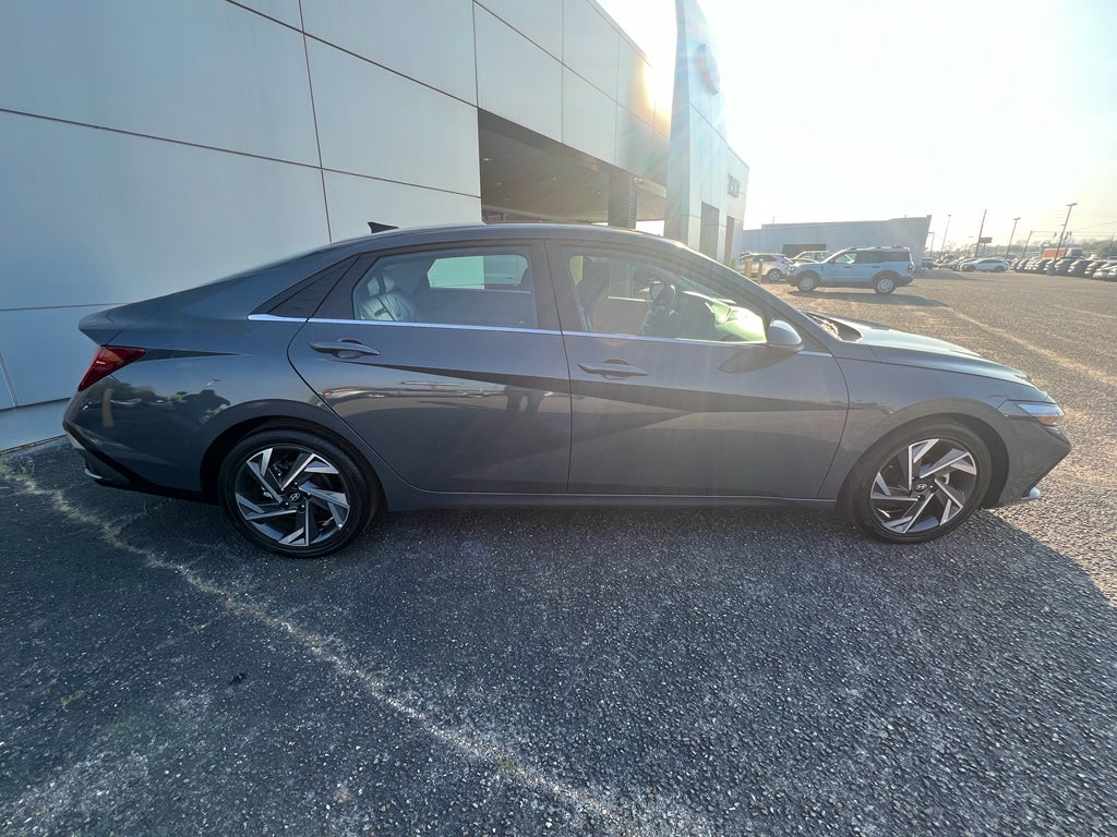 2025 Hyundai Elantra Limited