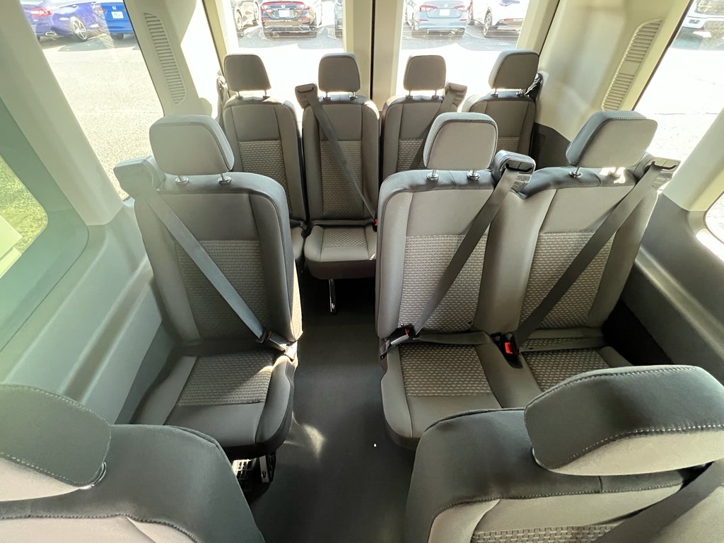 2025 Ford Transit Wagon XL