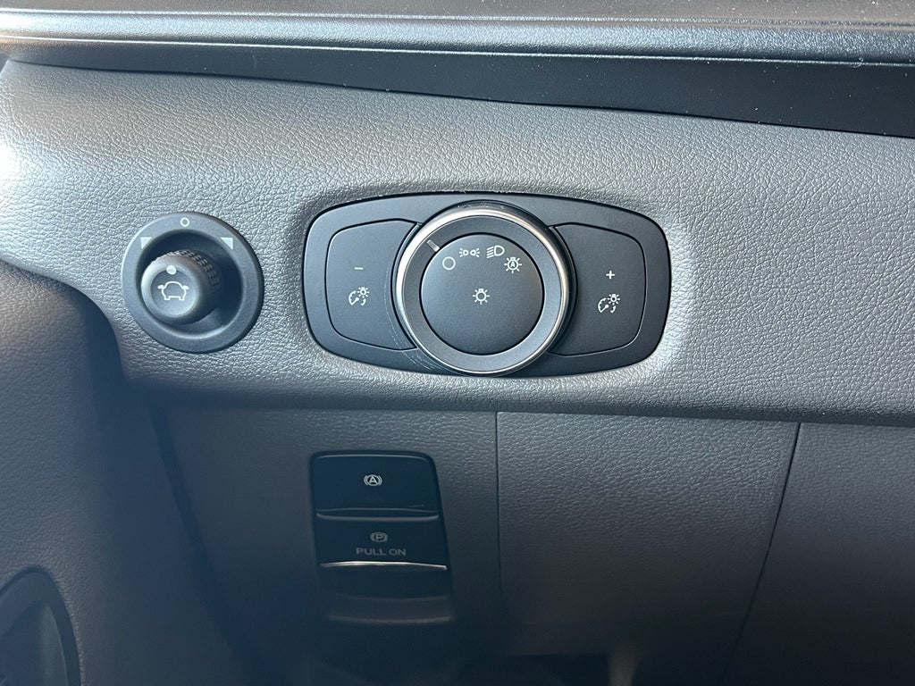 2025 Ford Transit Wagon XL