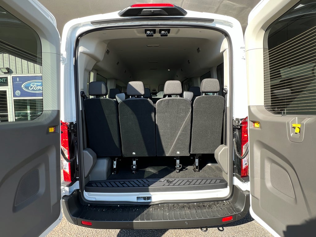 2025 Ford Transit Wagon XL