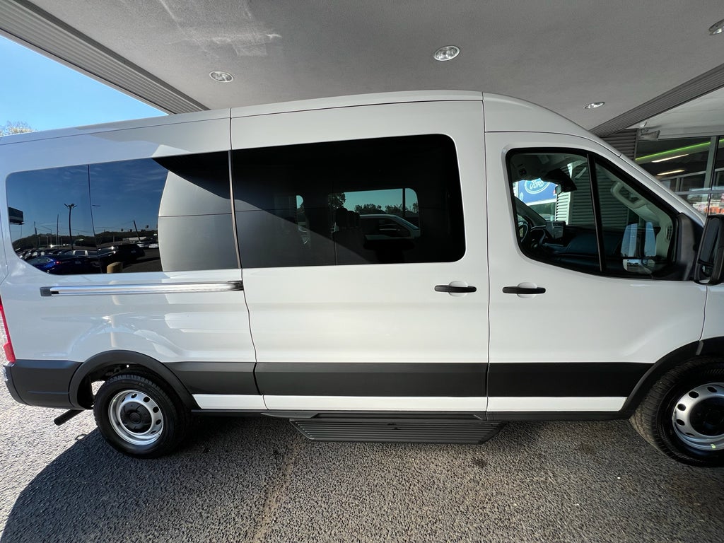 2025 Ford Transit Wagon XL