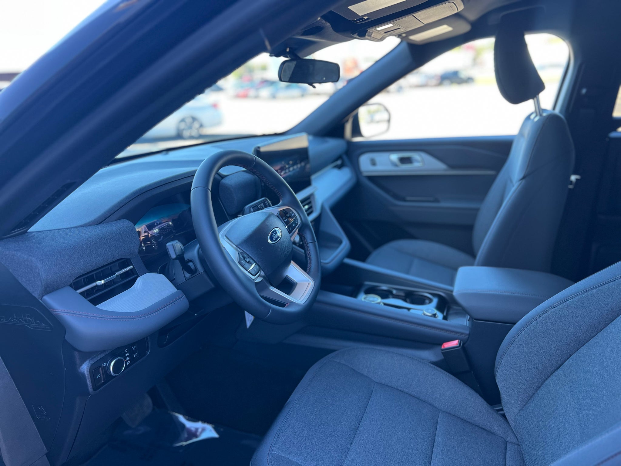 2027 Ford Explorer Active w/200A Pkg