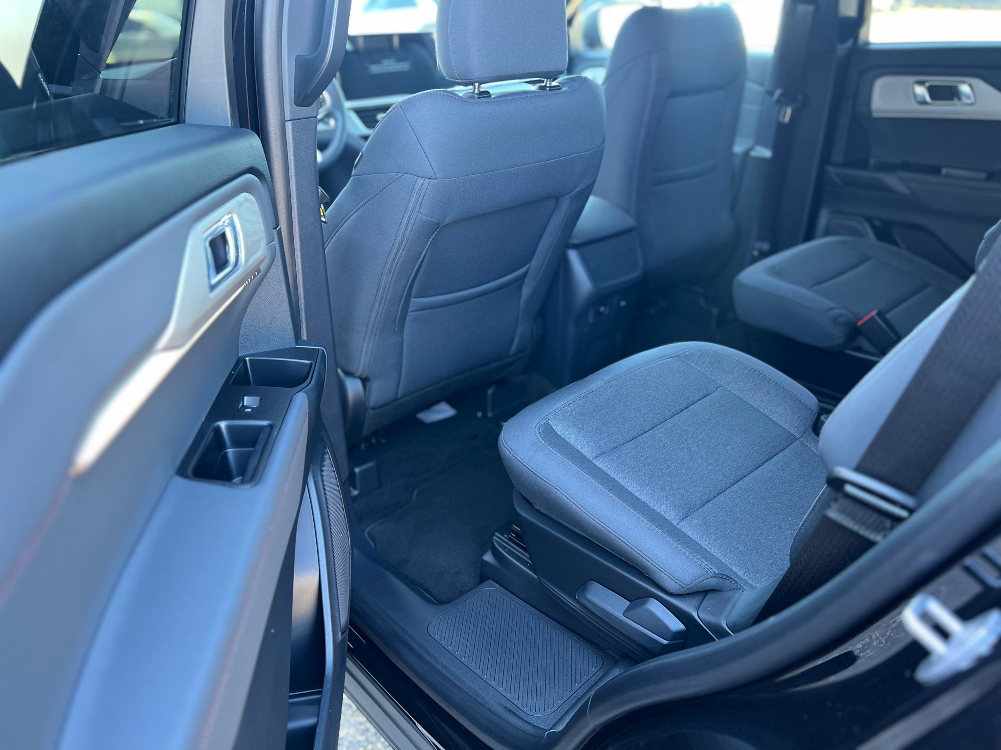 2027 Ford Explorer Active w/200A Pkg