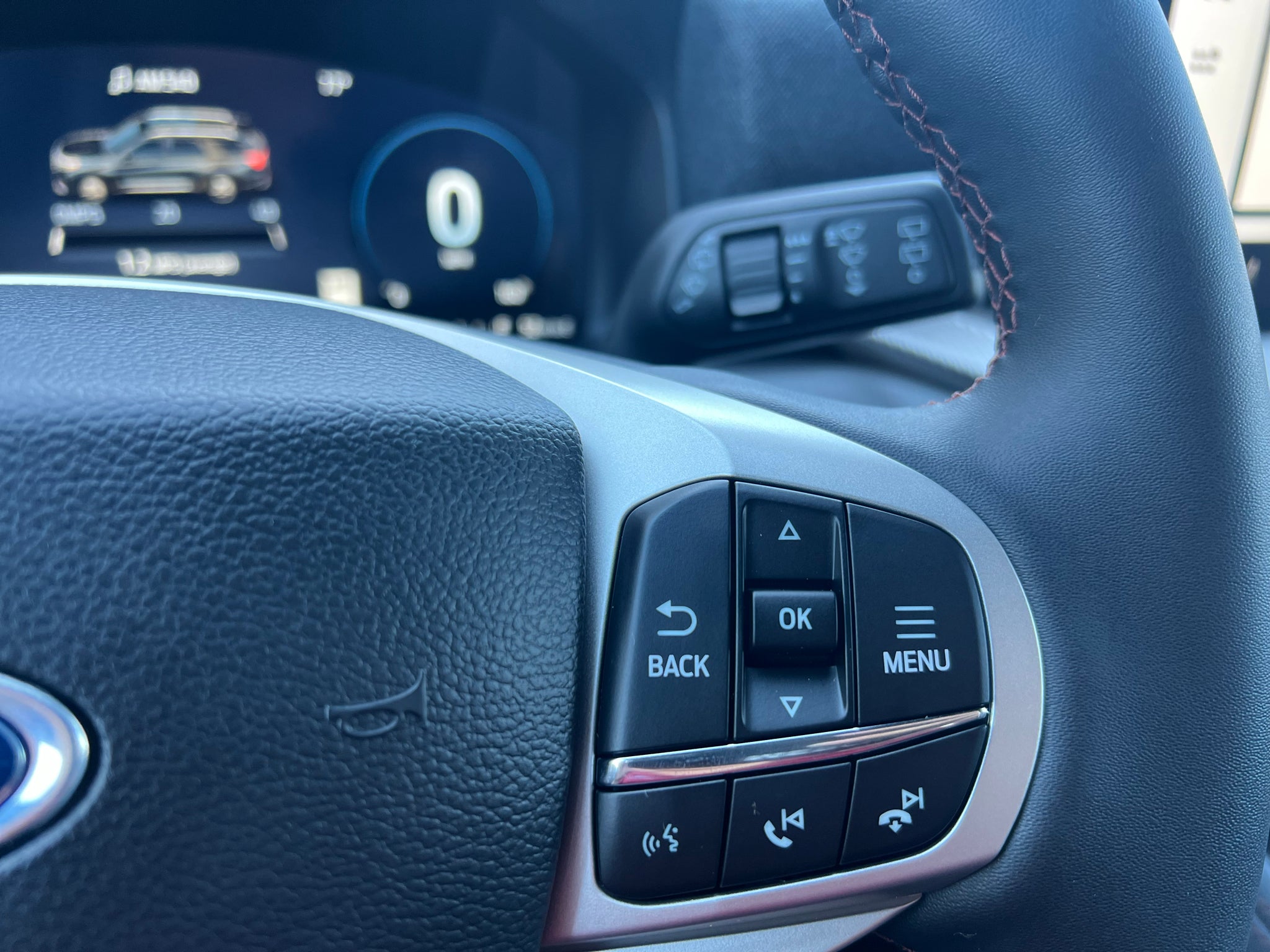 2027 Ford Explorer Active w/200A Pkg