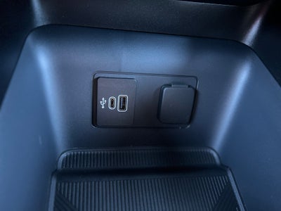 2027 Ford Explorer Active w/200A Pkg