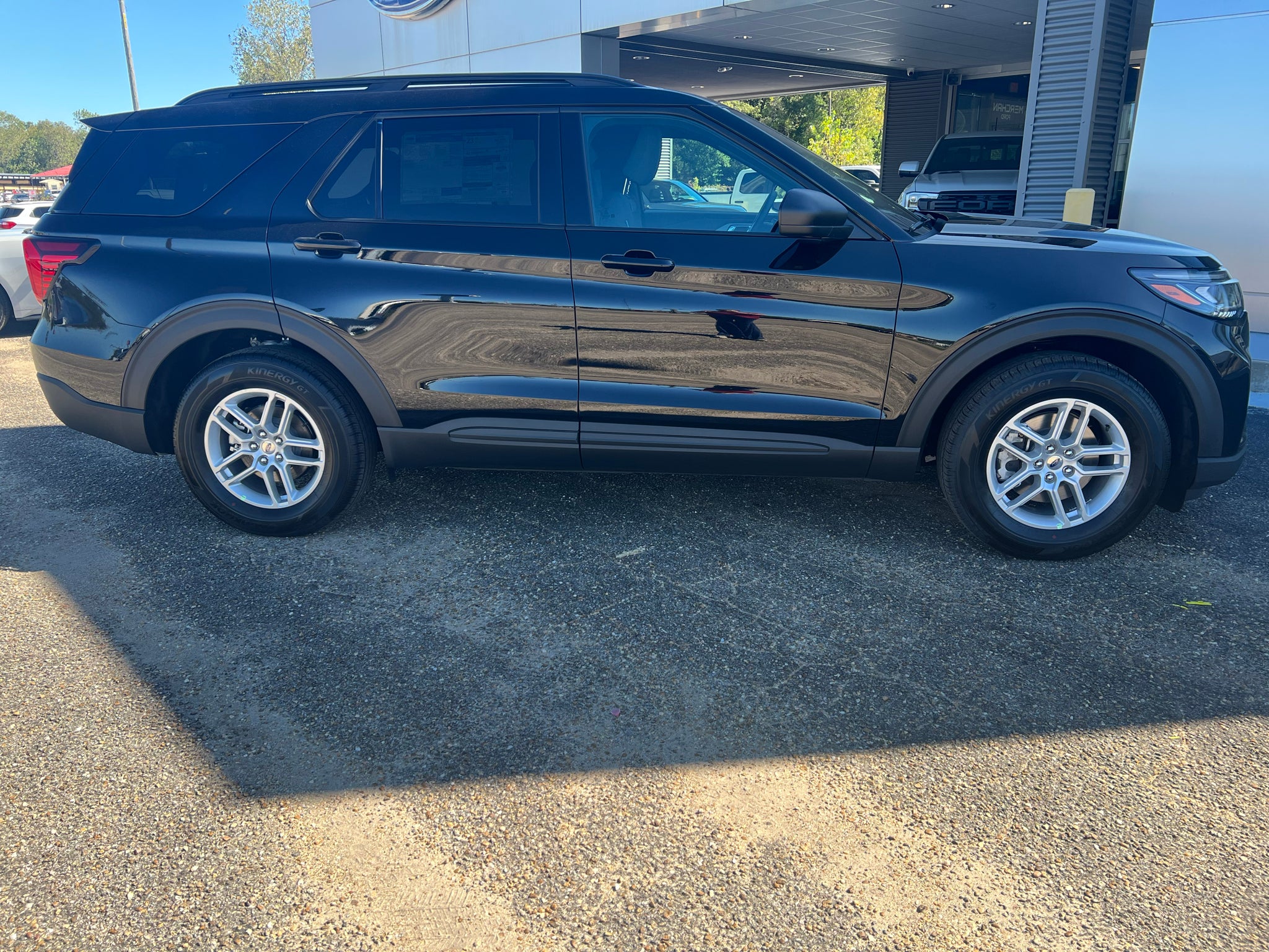 2027 Ford Explorer Active w/200A Pkg