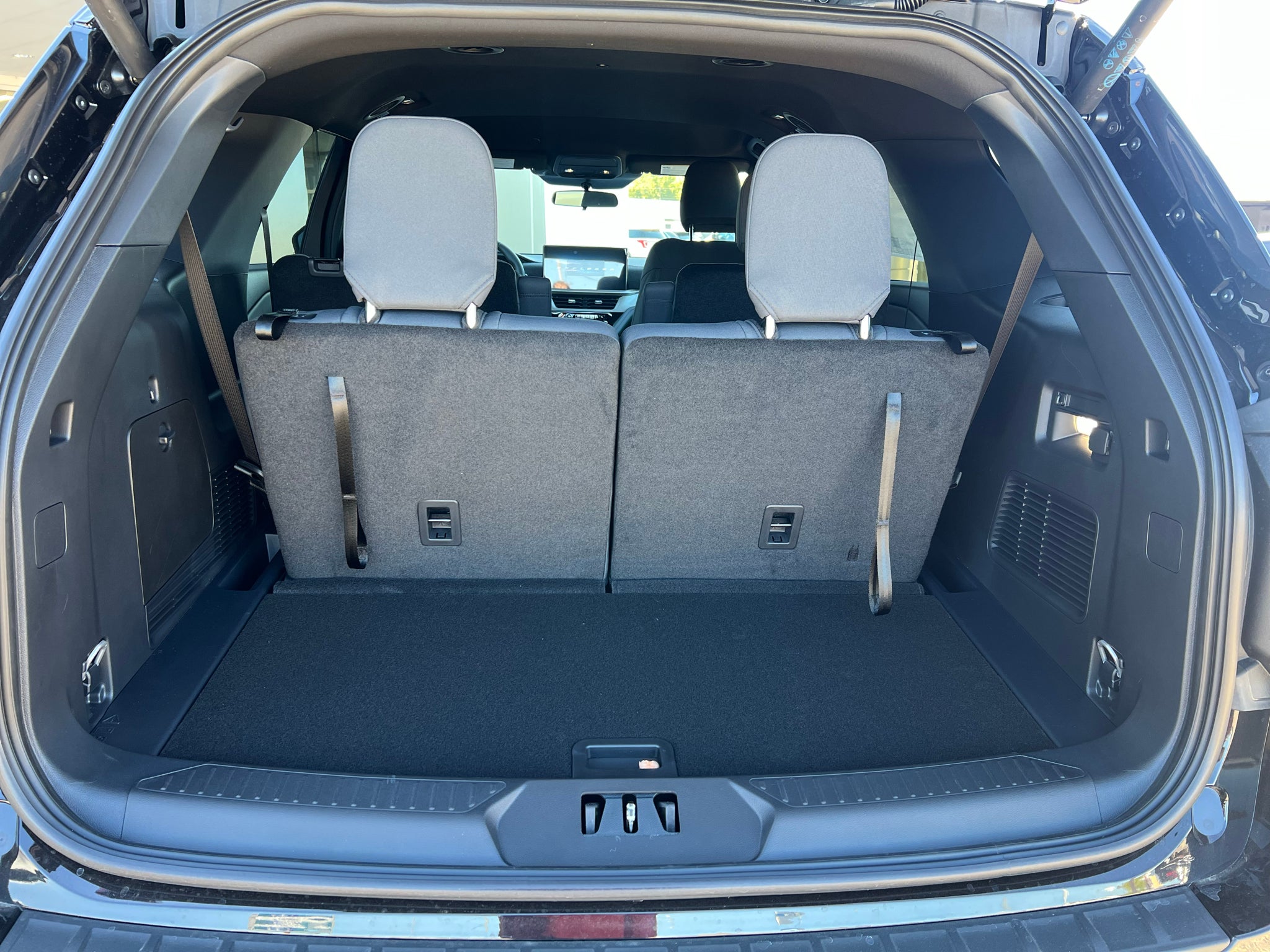 2027 Ford Explorer Active w/200A Pkg