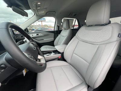 2026 Ford Explorer Active (200A)