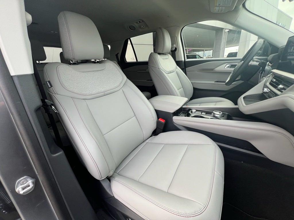 2026 Ford Explorer Active (200A)