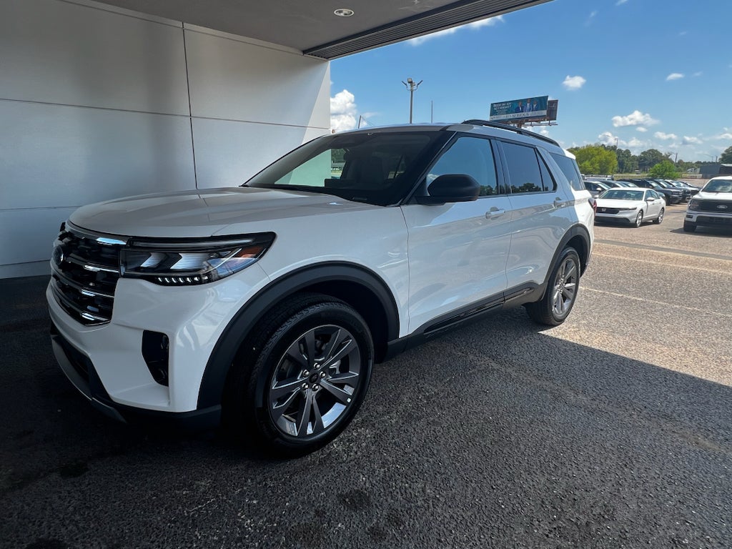 2026 Ford Explorer Active w/200A Pkg