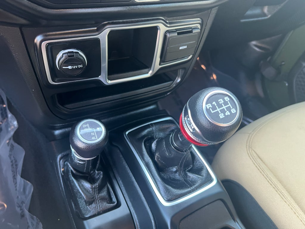 2023 Jeep Gladiator Sport