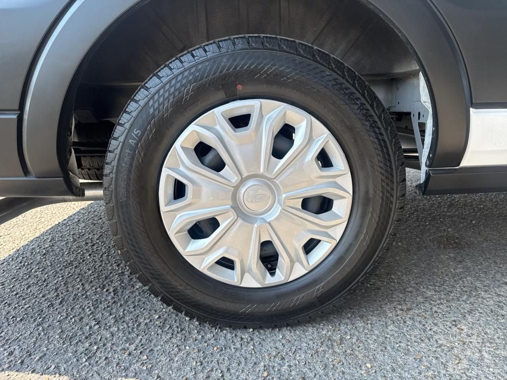 2024 Ford Transit Wagon XLT