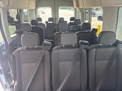 2024 Ford Transit Wagon XLT